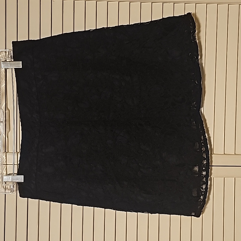 NWT Laundry By Shelli Segal Black Lace Skirt Size 8 - Picture 2 of 7